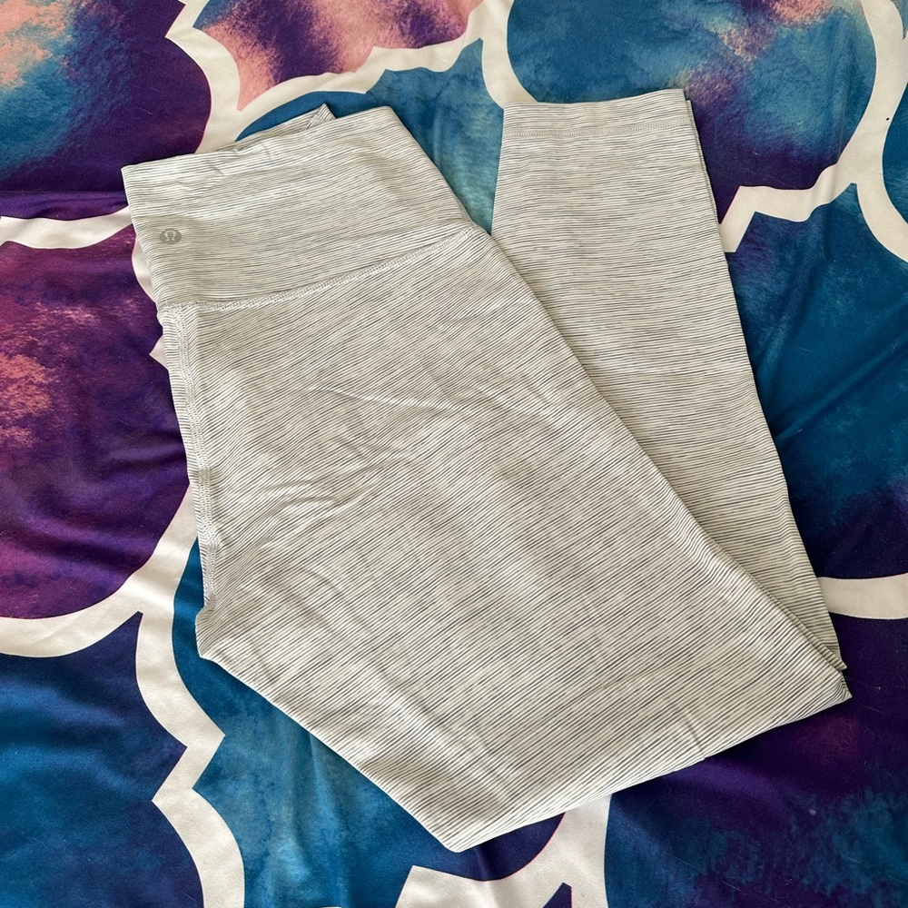 Lululemon Wunder Under leggings